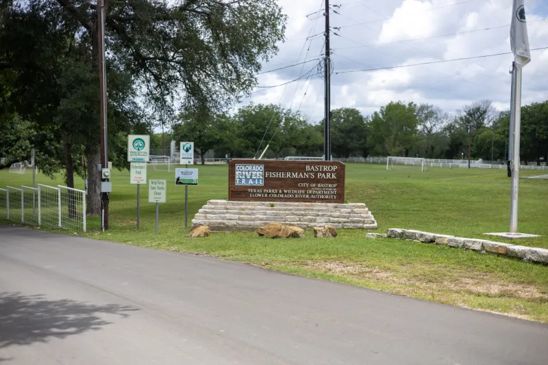 Sign at the entrance to Bastrop Fisherman's Park